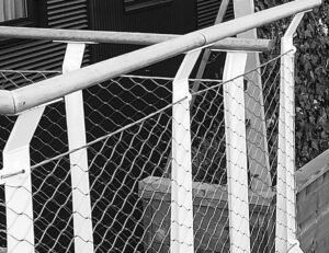 Transparante-balustrade-mesh-solutions-randkabel