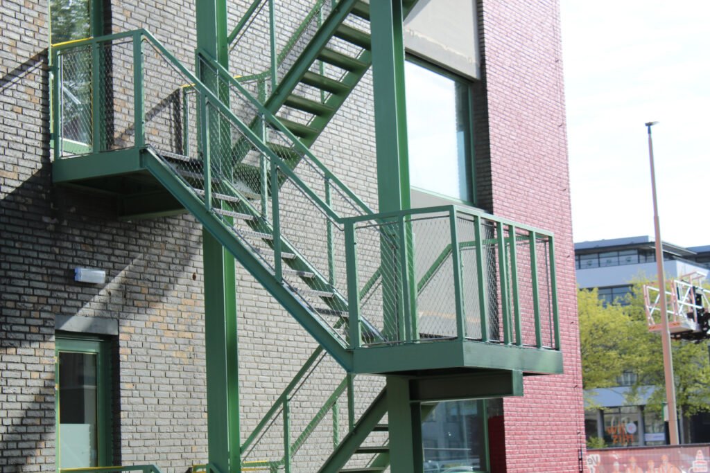 Brandtrap balustrade met kabelnetten, Bergen op Zoom - Mesh Solutions