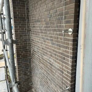 Buitendienst Gieten - Groene gevel, kabelnetten (02) - Mesh Solutions