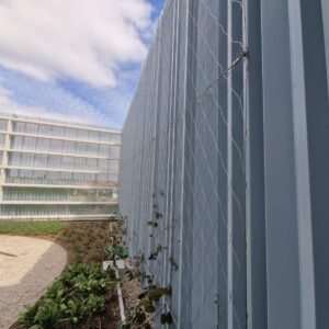 Diksmuide Politiebureau - Groene gevel, kabelnetten (02) - Mesh Solutions.
